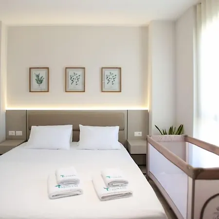 Taushani Apartment, Apartman