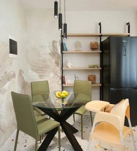 아파트 Taushani Apartment,