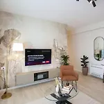 Taushani Apartment, Vlorë