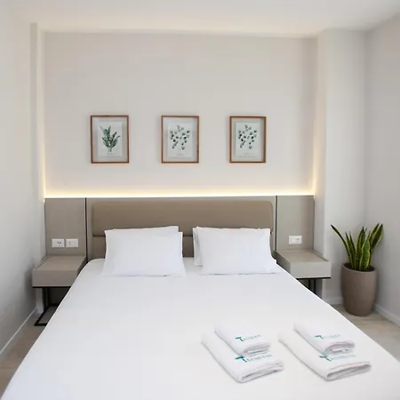 Taushani Apartment, Apartment *