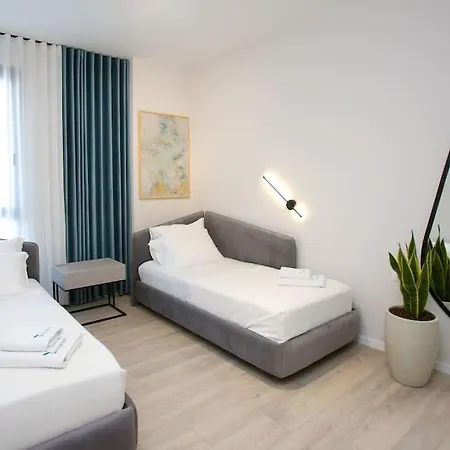 Taushani Apartment, *