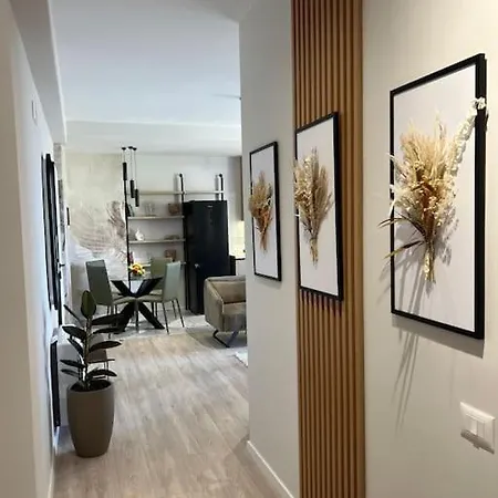 Taushani Apartment, Vlorë