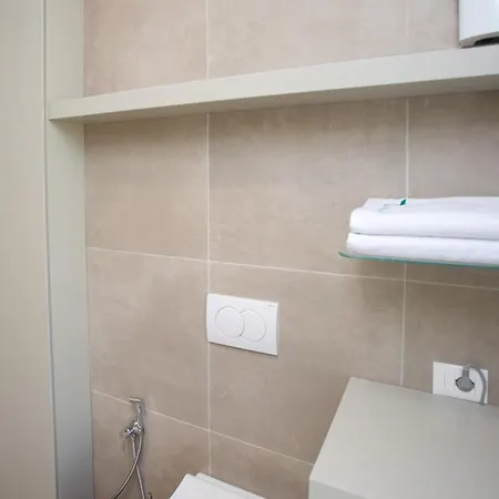 Taushani Apartment, Διαμέρισμα