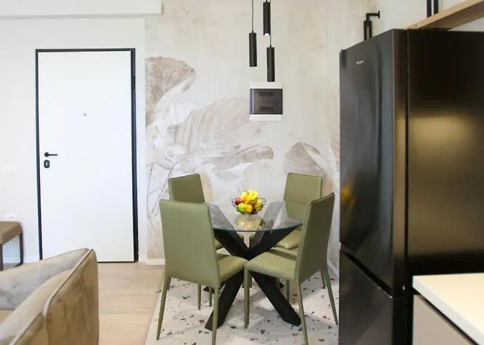 Taushani Apartment, *